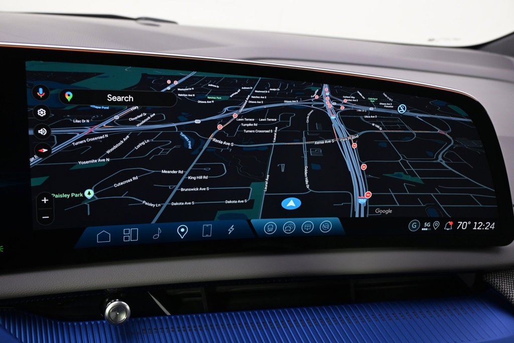 New 2025 Cadillac Optiq Luxury 1 w/ LPO, Floor Liner Package image 28