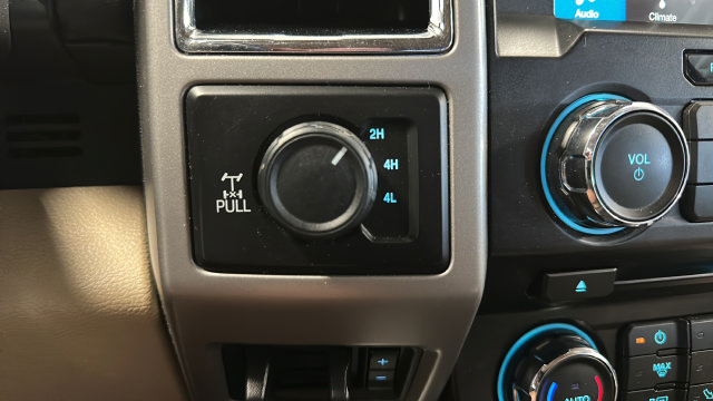 Used 2018 Ford F250 Lariat w/ Chrome Package AWD/4WD image 26