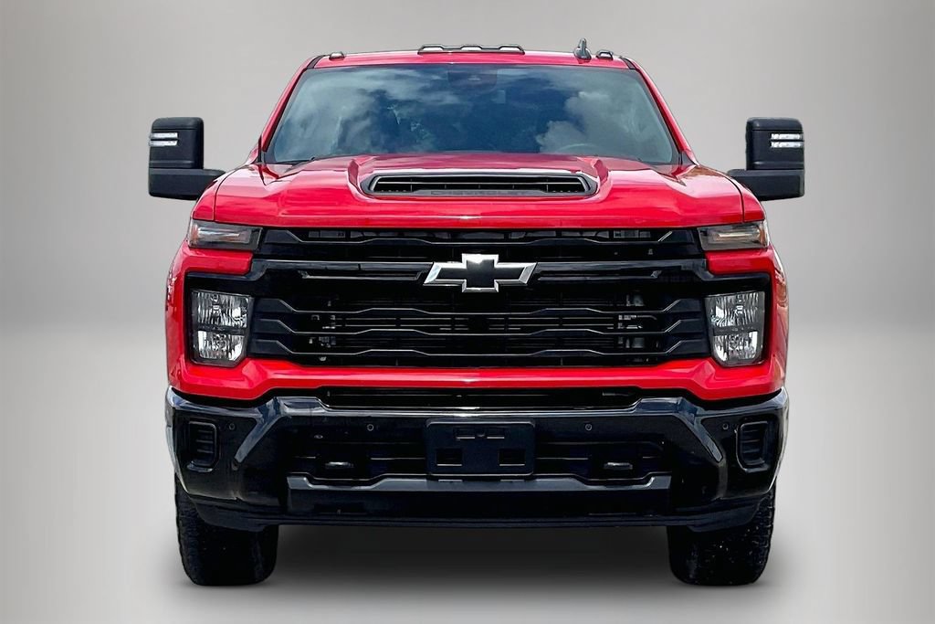 Used 2025 Chevrolet Silverado 2500 Custom w/ Custom Value Package AWD/4WD image 3