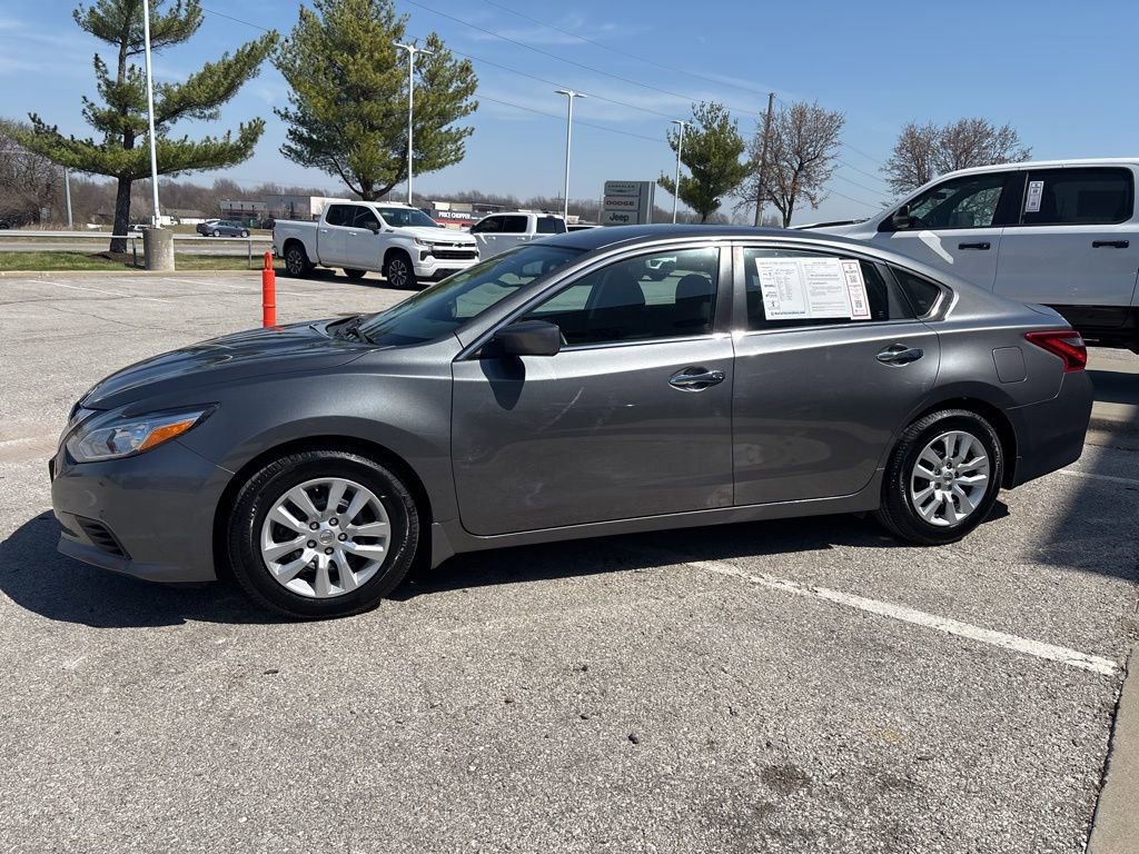 Used 2017 Nissan Altima 2.5 S w/ Power Driver Seat Package image 16