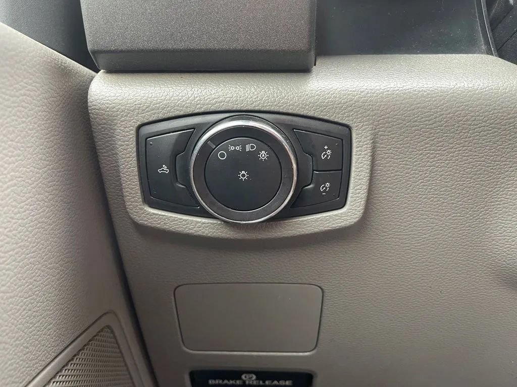 Used 2018 Ford F350 XL AWD/4WD image 30