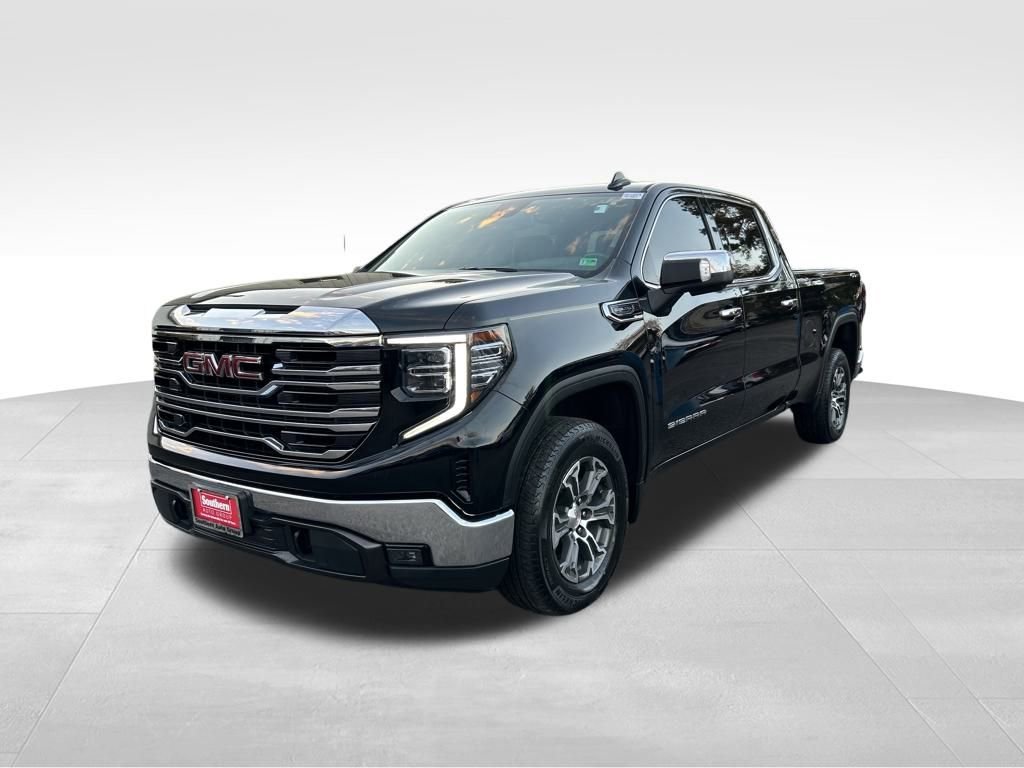 Used 2022 GMC Sierra 1500 SLT image 2
