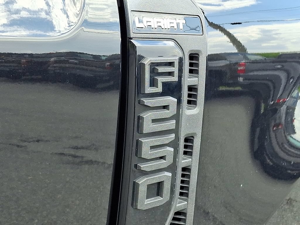 Used 2025 Ford F250 Lariat w/ Lariat Ultimate Package AWD/4WD image 36