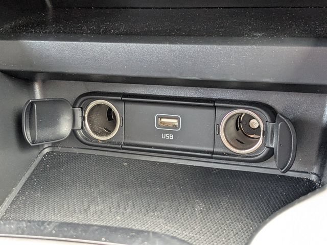 Certified 2025 Kia Soul LX w/ LX Technology Package FWD image 23