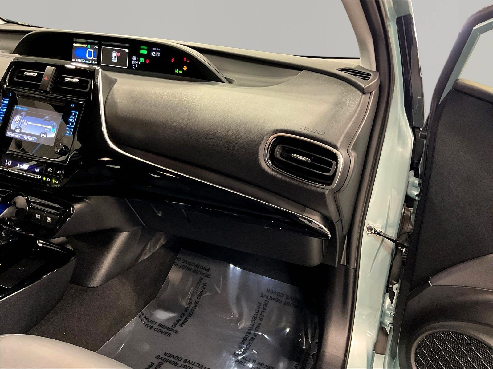 Used 2019 Toyota Prius XLE FWD image 26