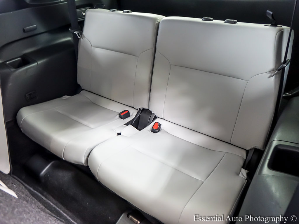 Used 2025 Mitsubishi Outlander SE AWD/4WD image 12