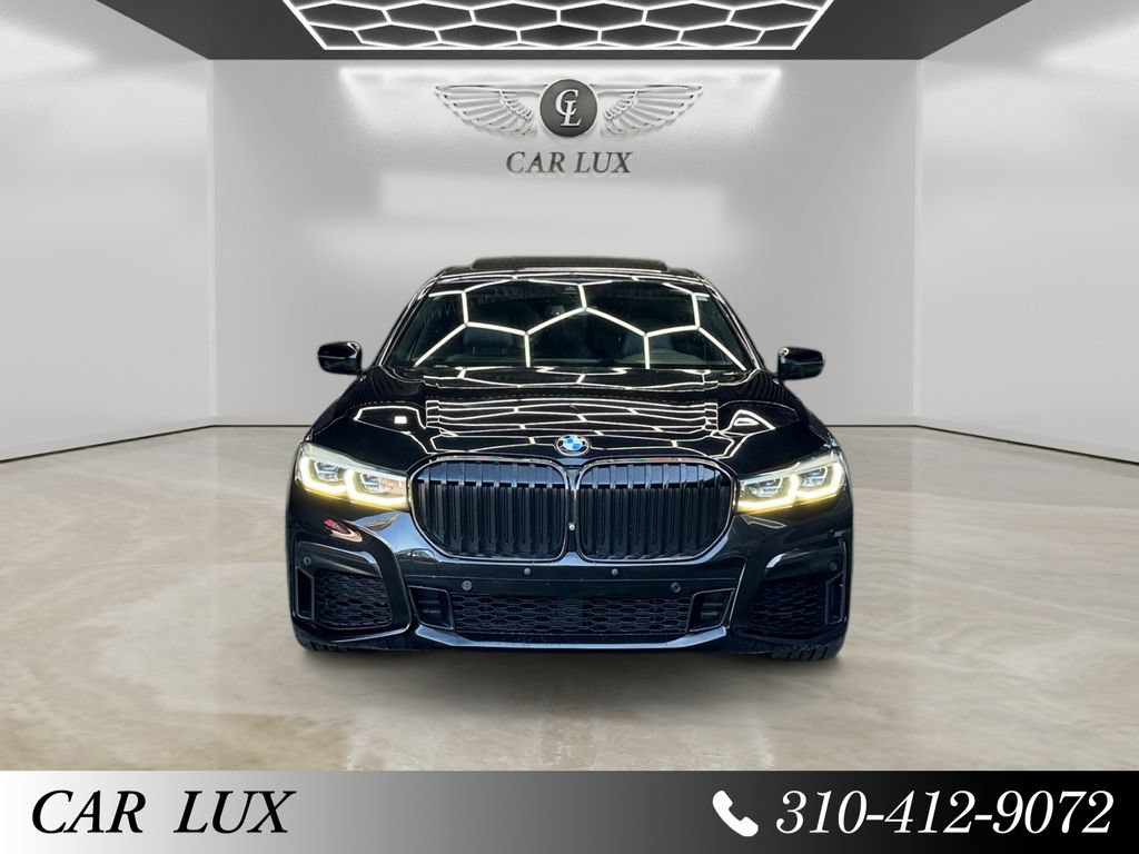 Used 2021 BMW 740i w/ M Sport Package RWD image 8