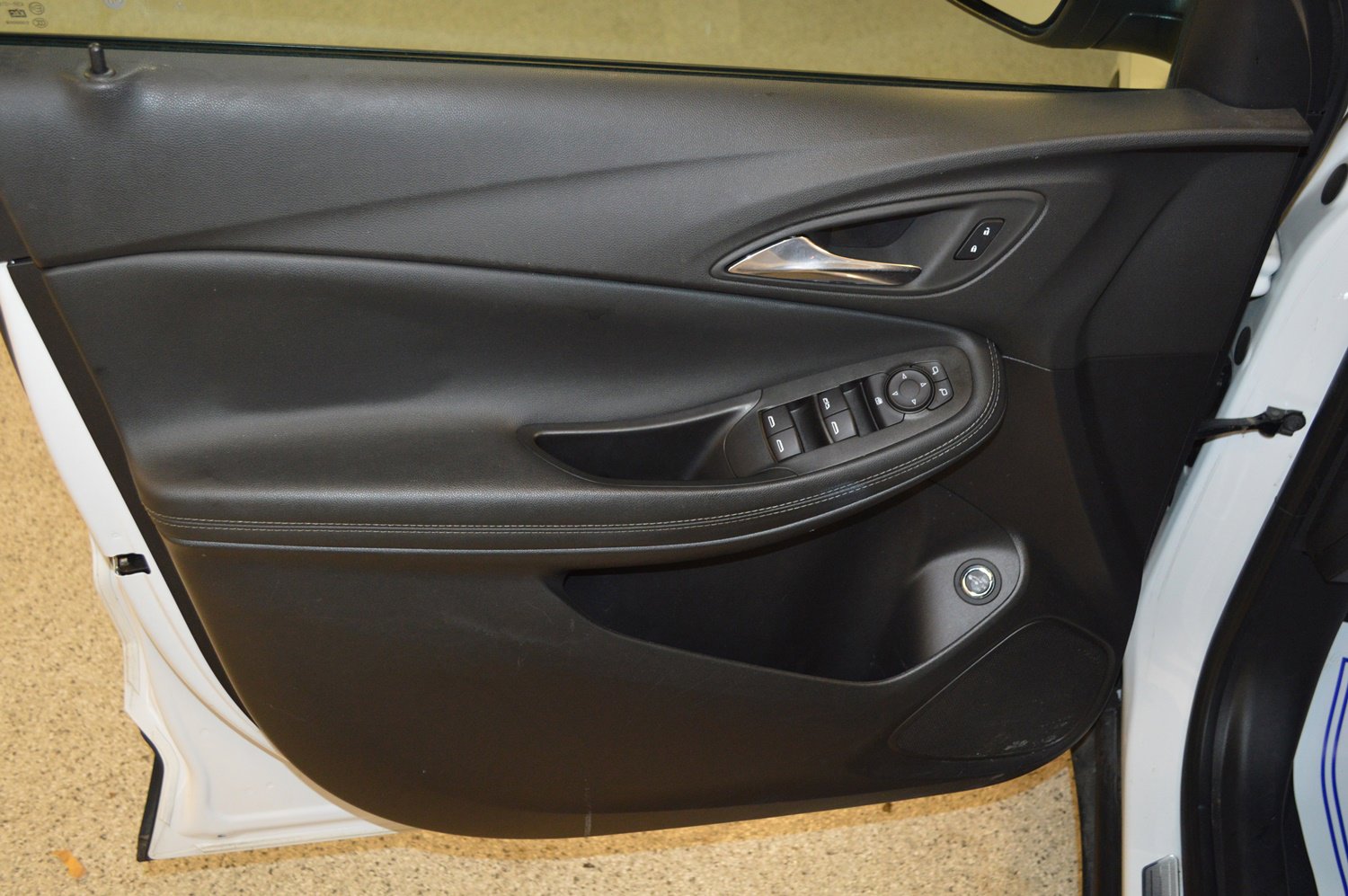 Used 2022 Buick Encore GX Select image 14