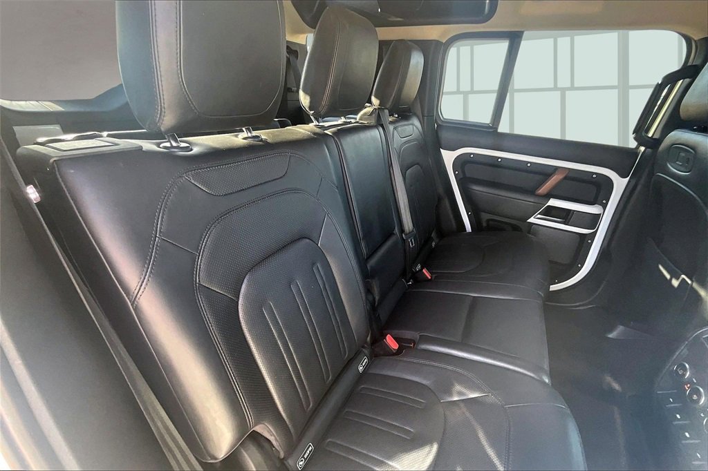 Used 2020 Land Rover Defender 110 HSE image 28