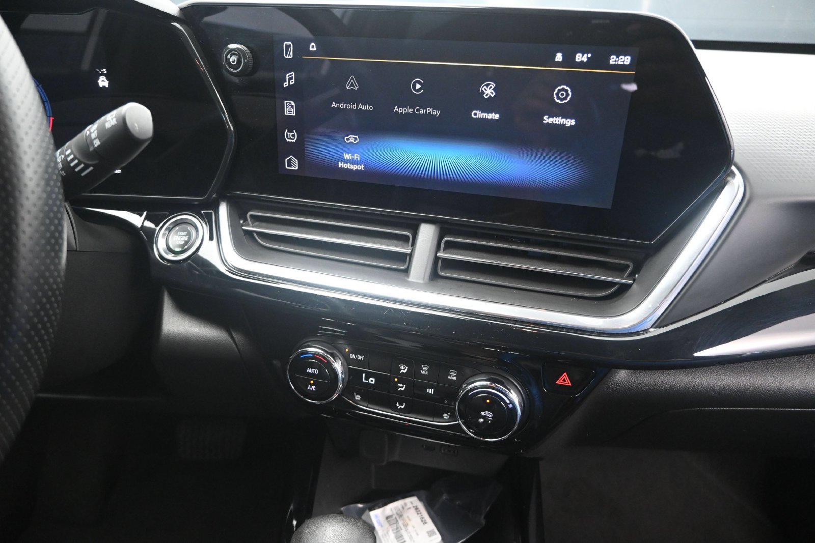 Certified 2024 Chevrolet Trax RS FWD image 28