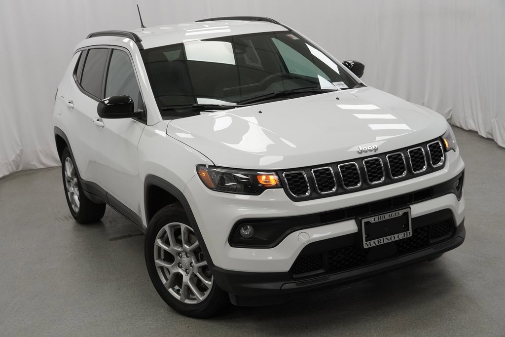 Certified 2024 Jeep Compass Latitude image 9