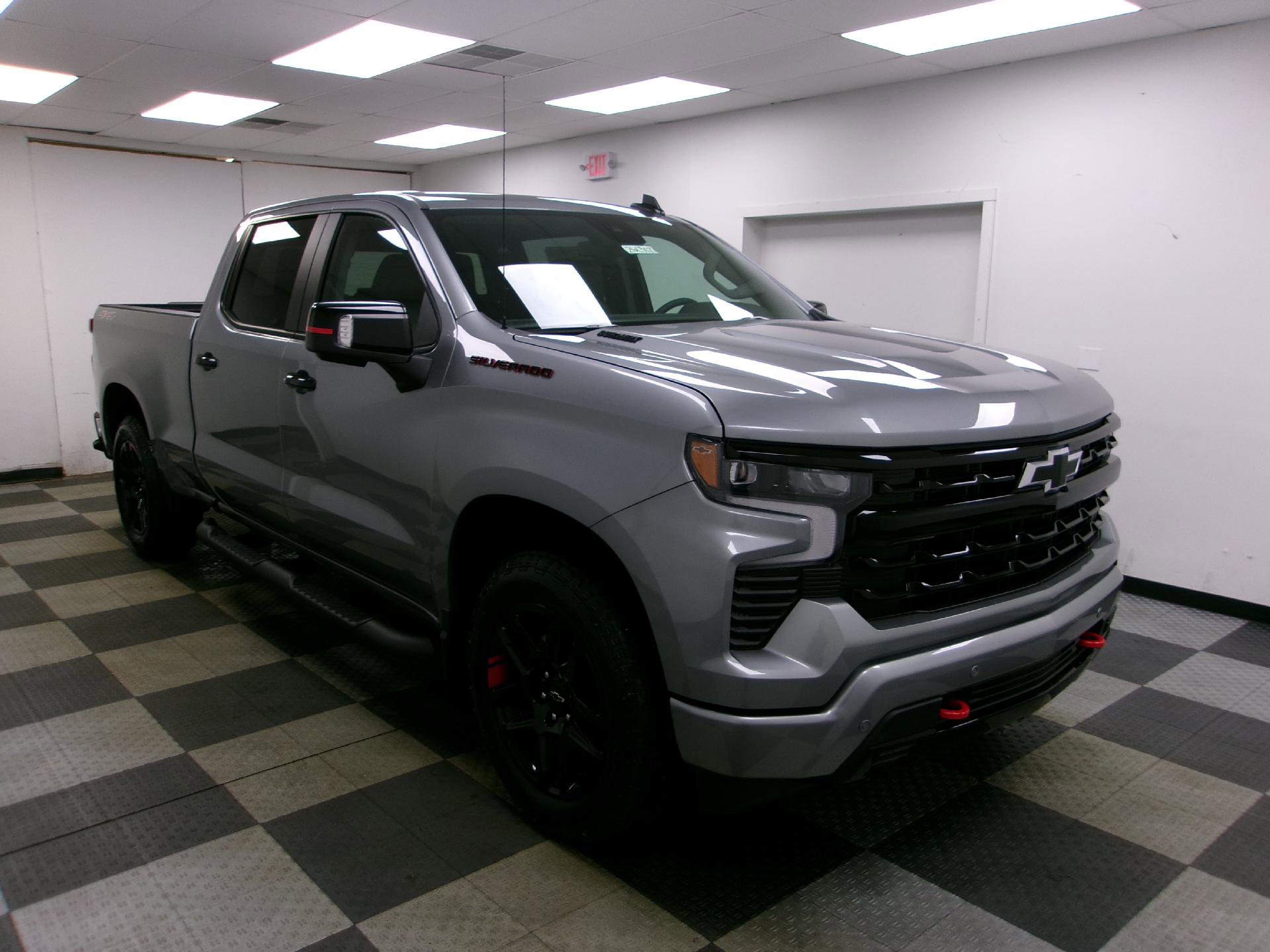 New 2026 Chevrolet Silverado 1500 RST w/ Redline Edition AWD/4WD image 15