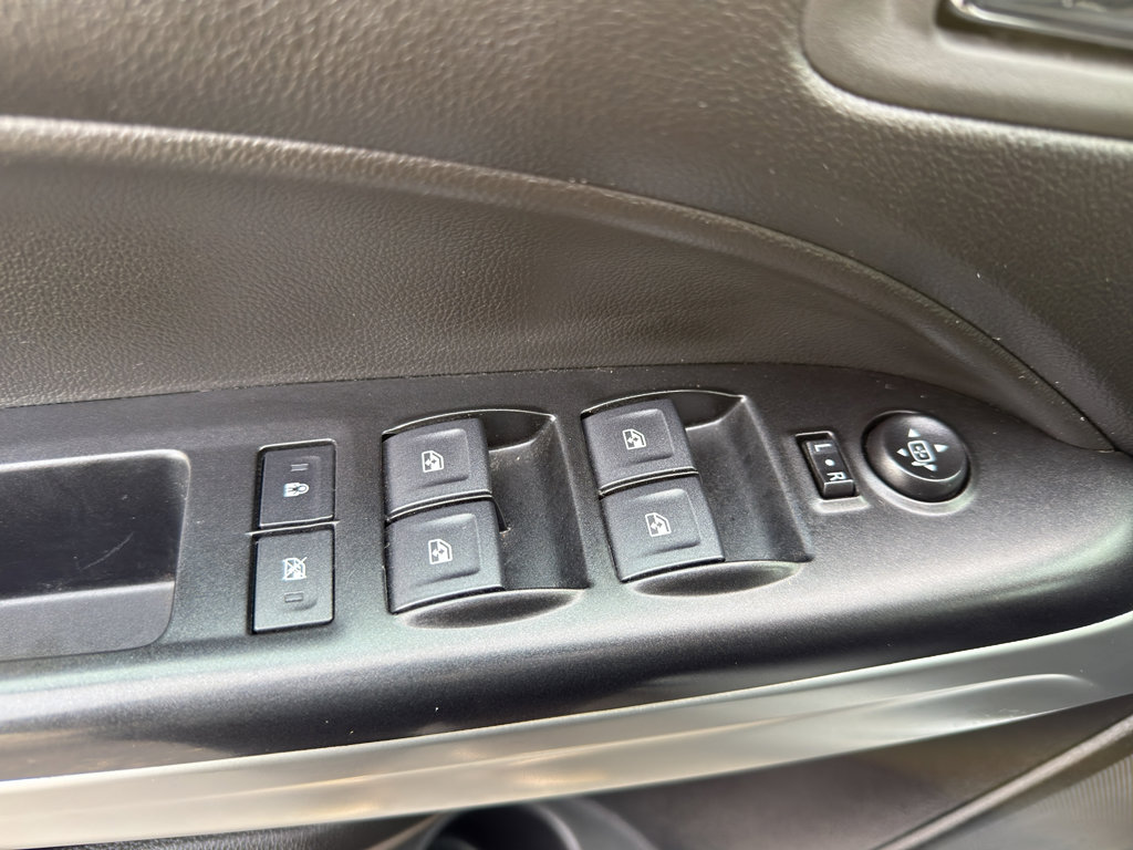 Used 2022 Chevrolet Colorado LT w/ LT Convenience Package image 13