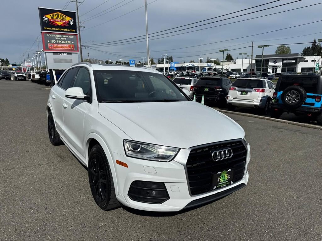 Used 2017 Audi Q3 2.0T Premium Plus w/ Premium Plus Package AWD/4WD image 4