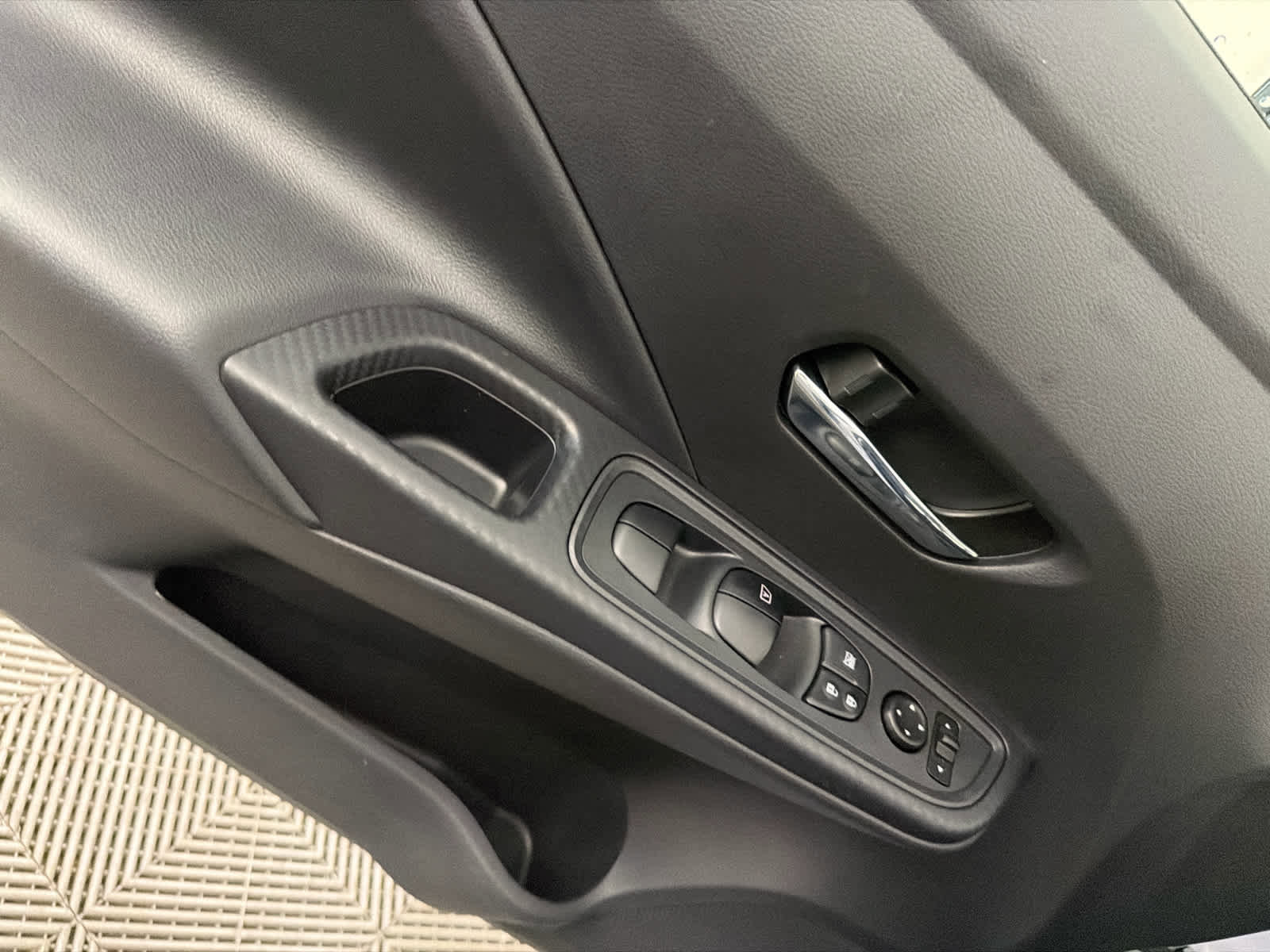 New 2025 Nissan Versa SV w/ Trunk Package image 24