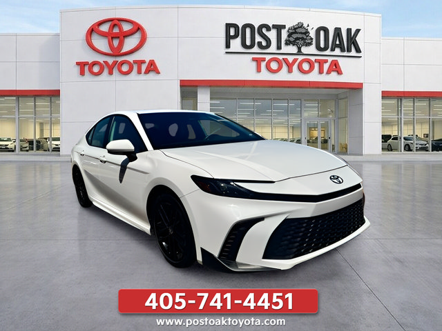 Used 2025 Toyota Camry SE FWD image 11