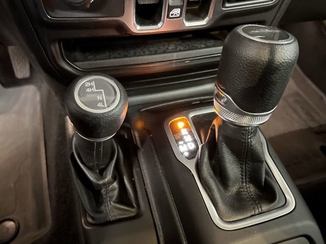 Used 2021 Jeep Gladiator Sport AWD/4WD image 15