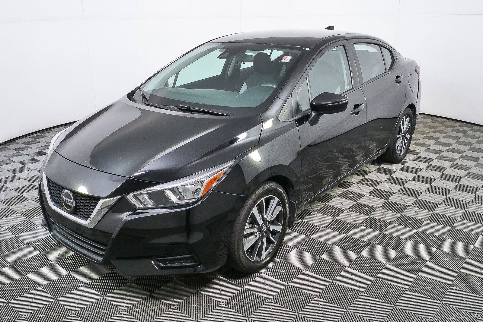 Used 2021 Nissan Versa SV FWD image 20