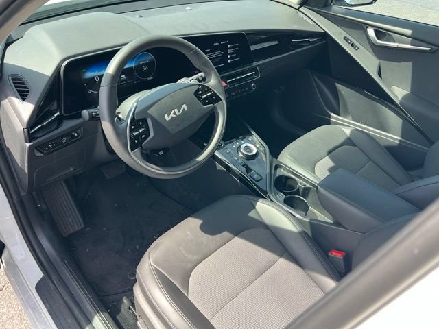 Certified 2025 Kia Niro Wind w/ Wind Preserve Package FWD image 12