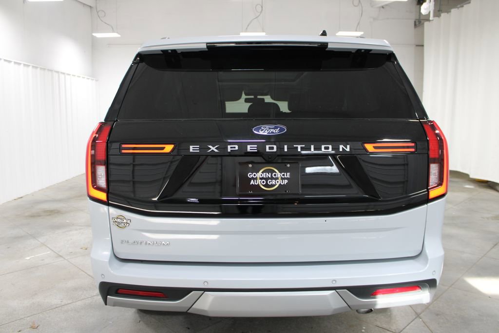 Used 2025 Ford Expedition Platinum AWD/4WD image 8