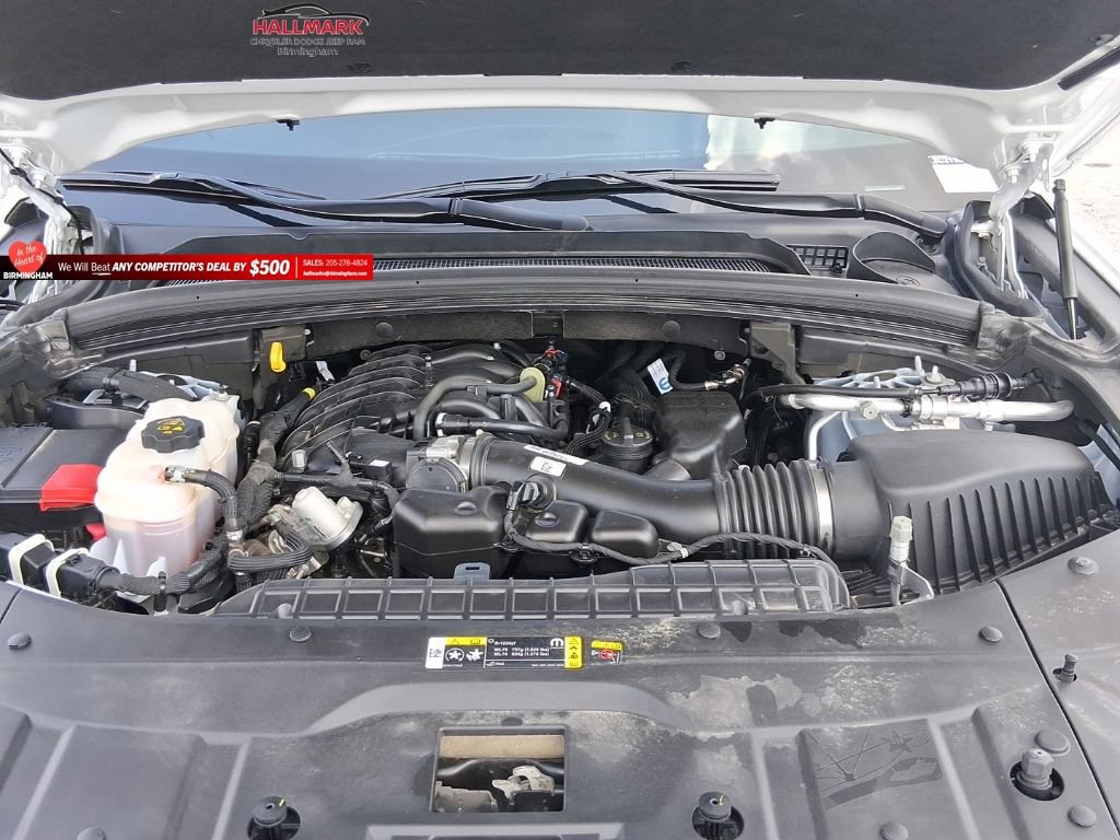 Used 2024 Jeep Grand Cherokee Altitude AWD/4WD image 26