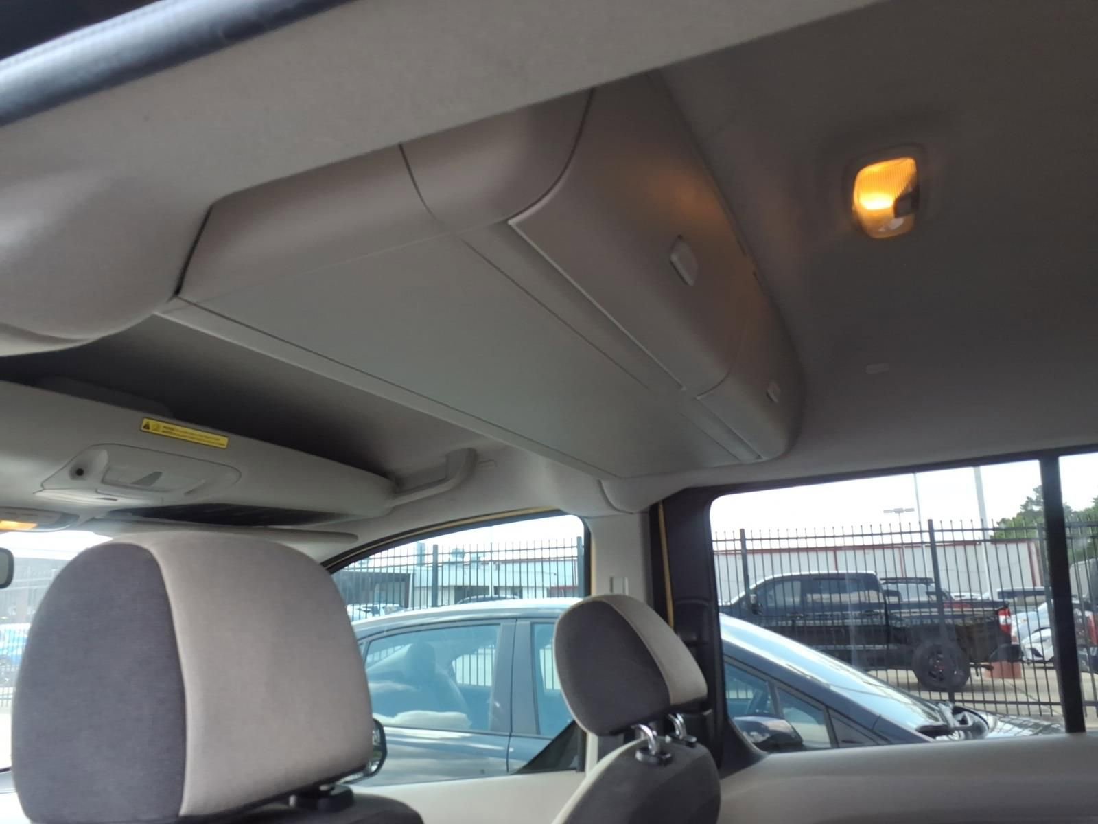Used 2017 Ford Transit Connect XLT FWD image 6
