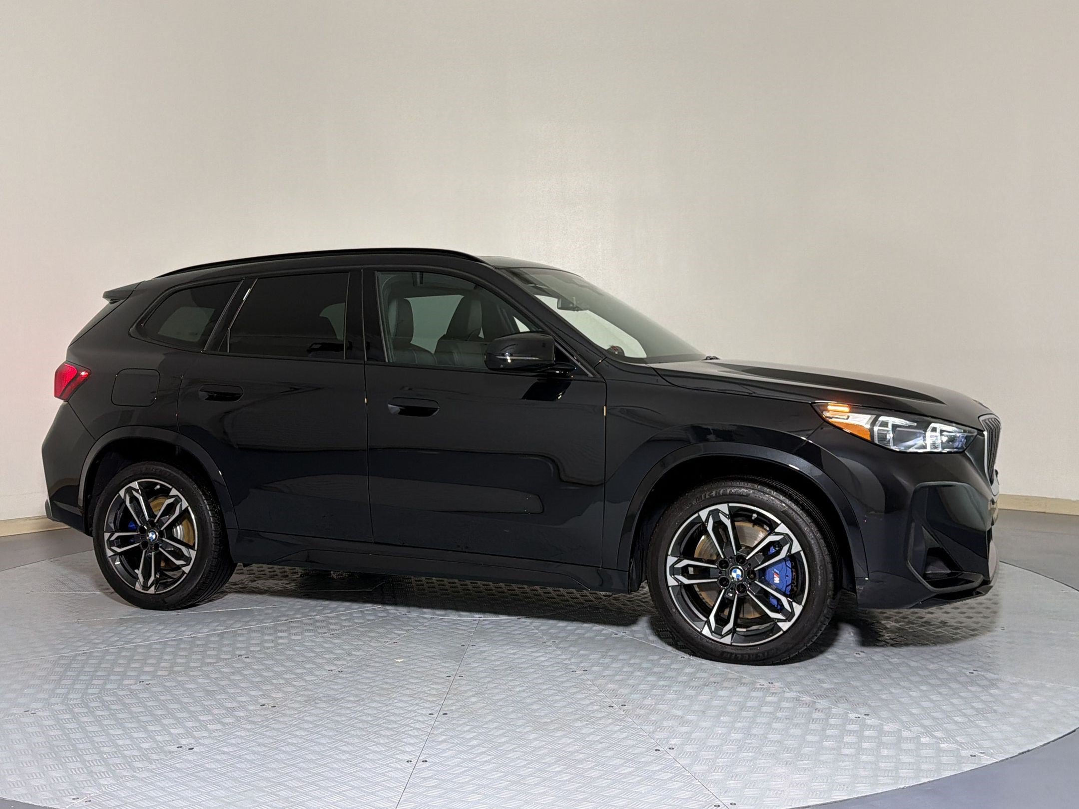 Used 2025 BMW X1 M35i AWD/4WD image 7