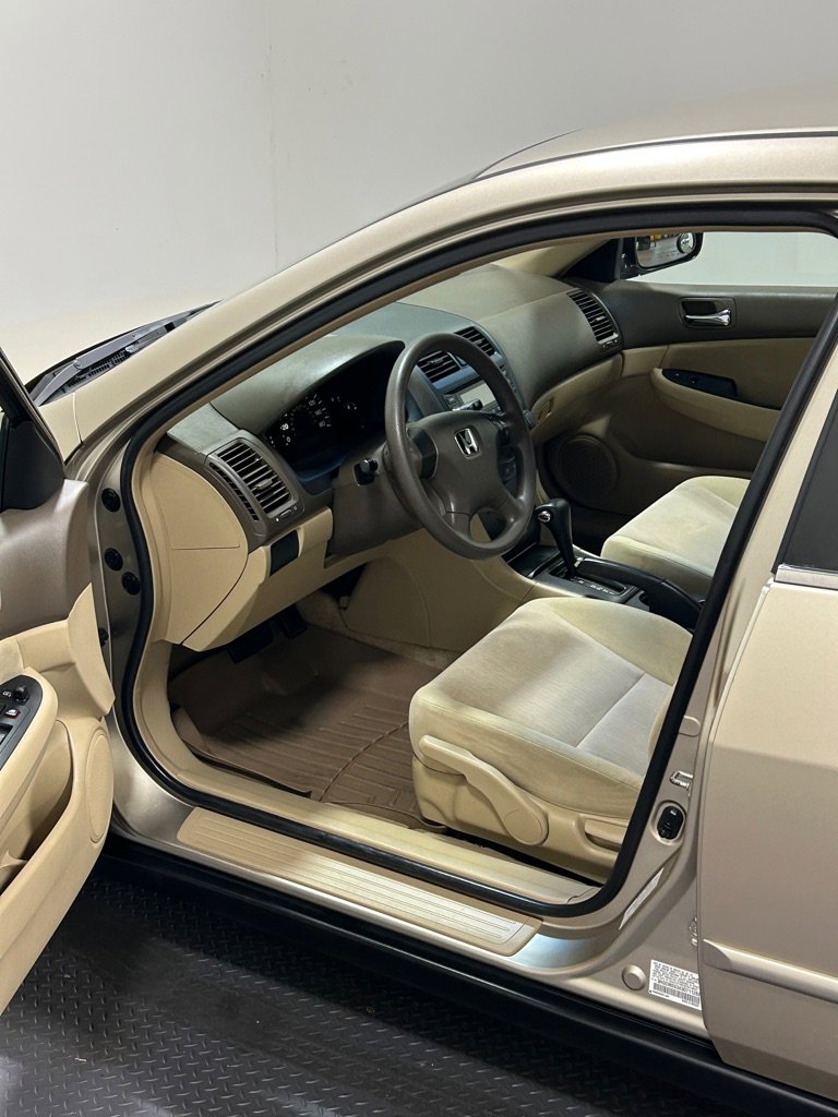 Used 2003 Honda Accord LX image 8