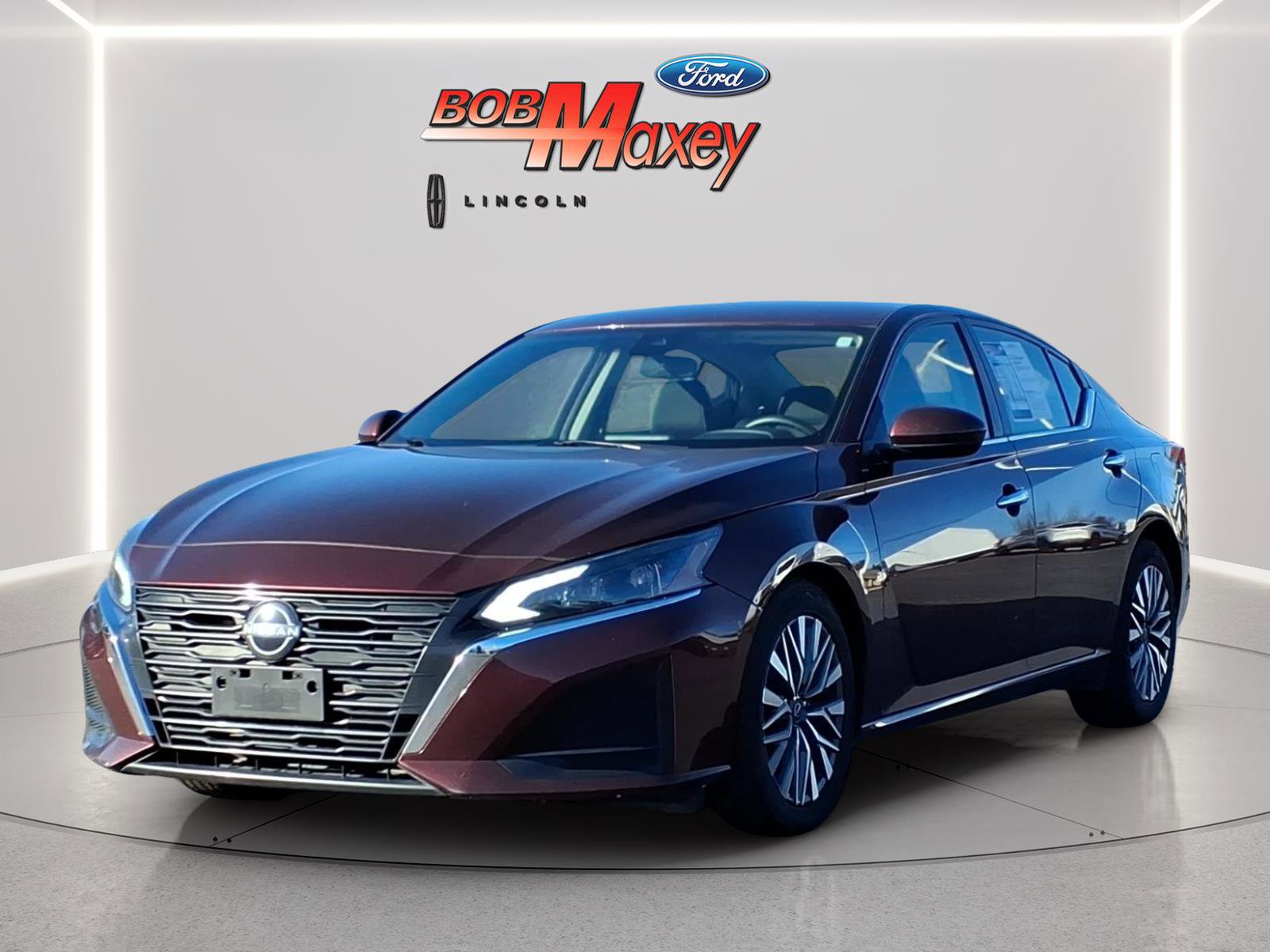 Used 2023 Nissan Altima 2.5 SV image 1