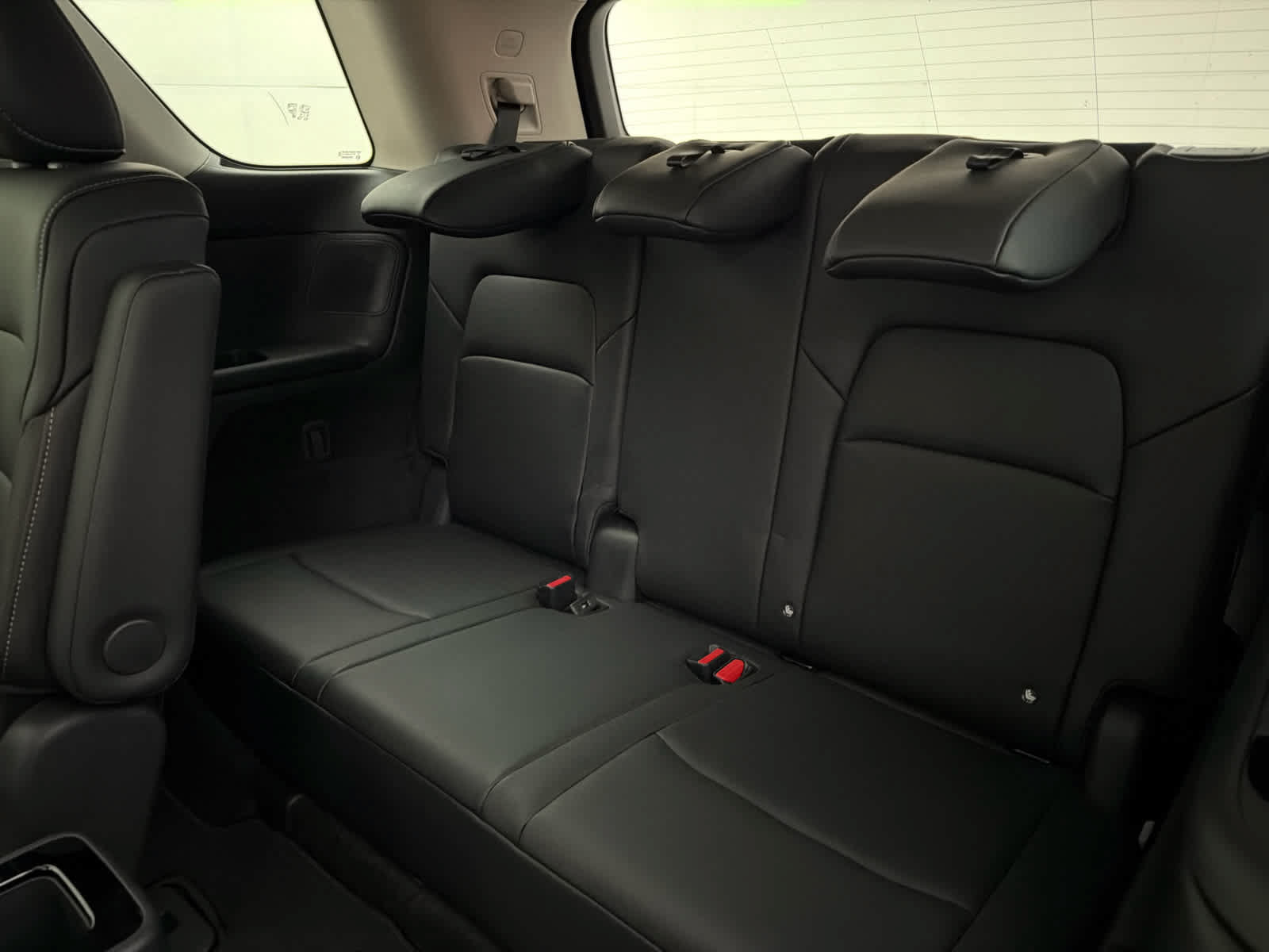 New 2026 Nissan Pathfinder SL w/ SL Premium Package FWD image 17