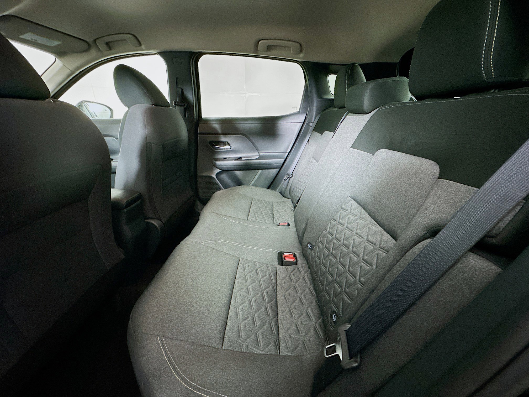 Used 2025 Nissan Kicks SV FWD image 26