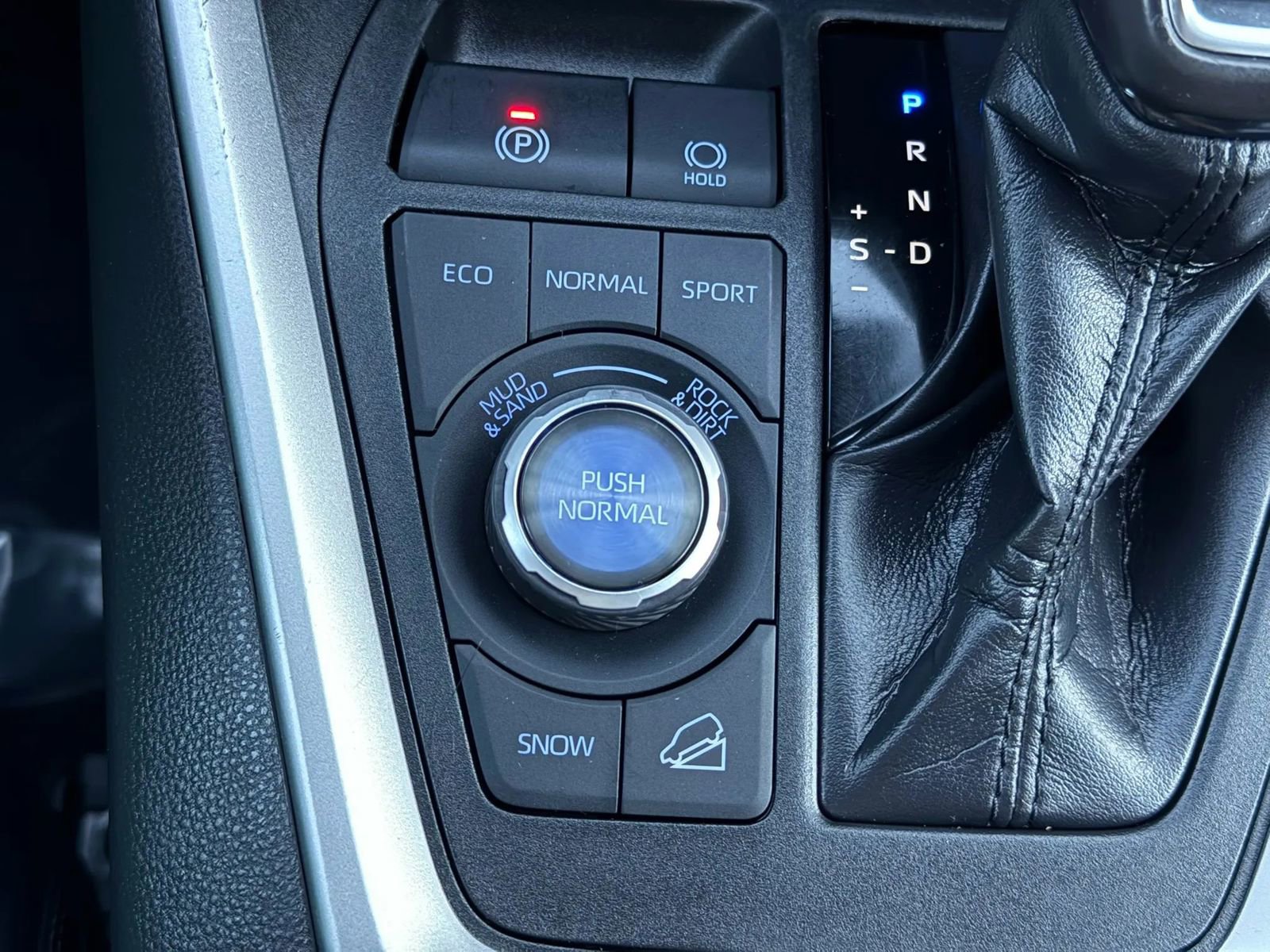 Used 2019 Toyota RAV4 Limited w/ Cold Weather Package image 26