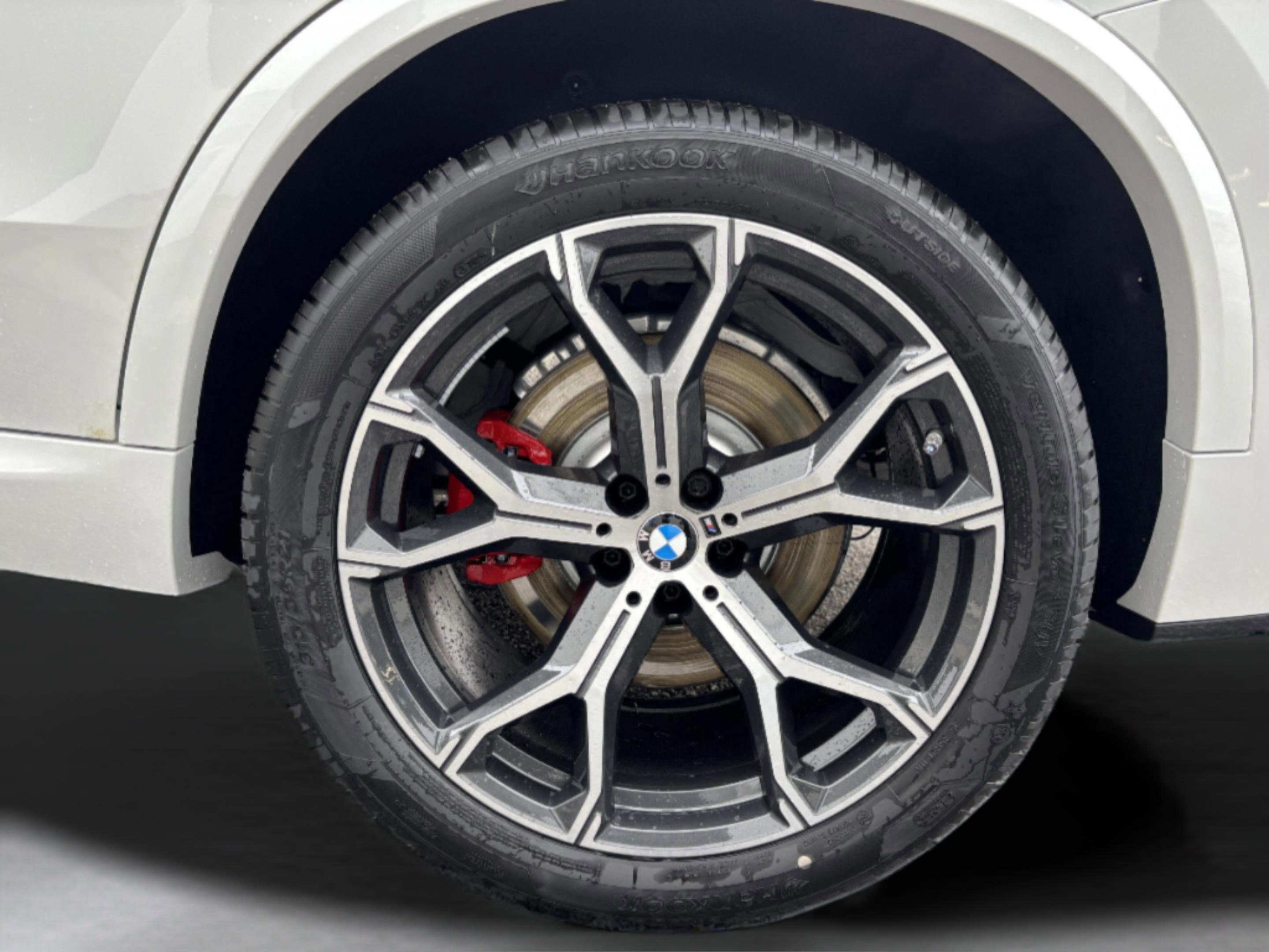 Used 2026 BMW X5 xDrive50e w/ M Sport Package image 35