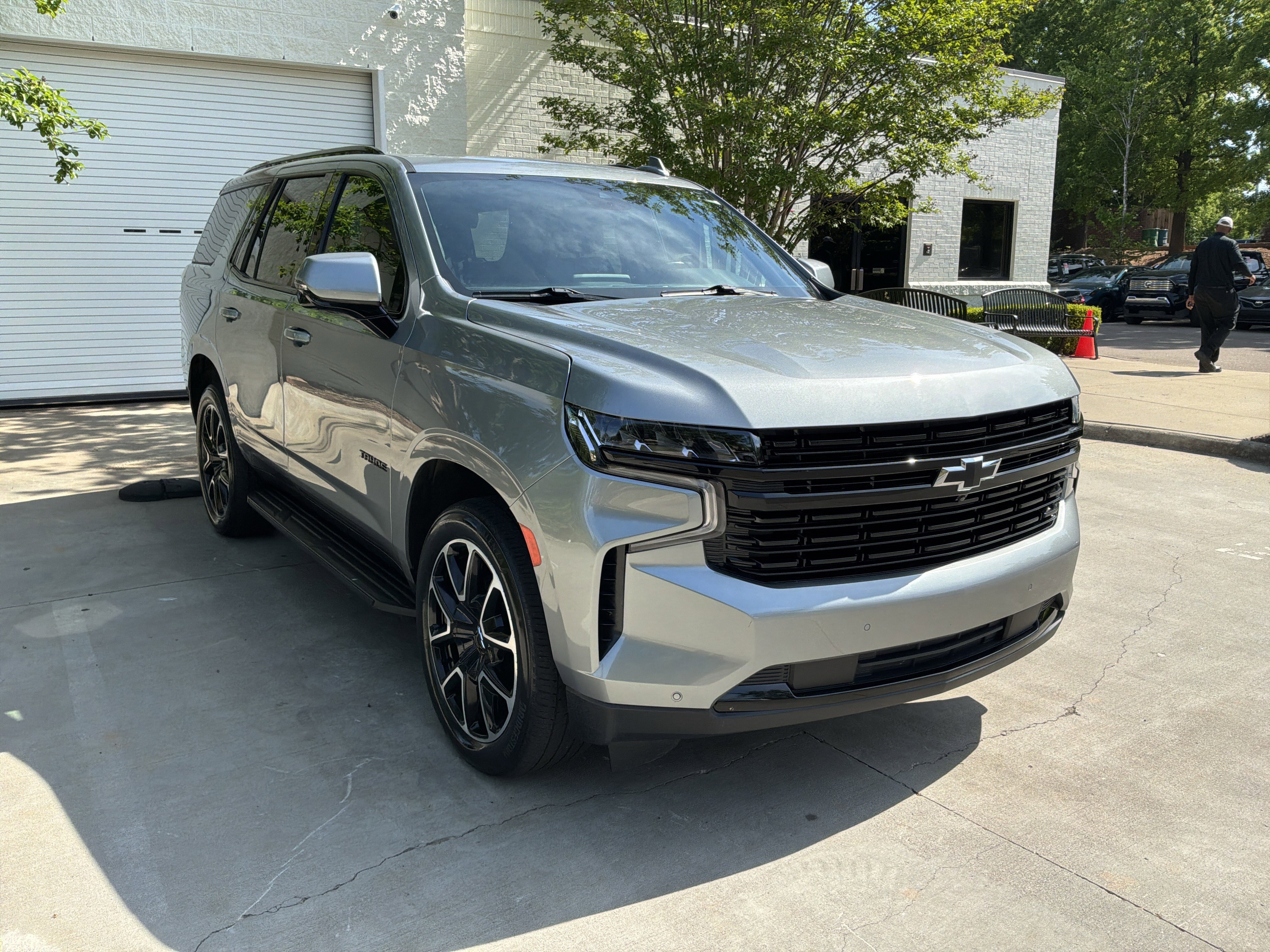 Used 2023 Chevrolet Tahoe RST w/ Luxury Package image 2