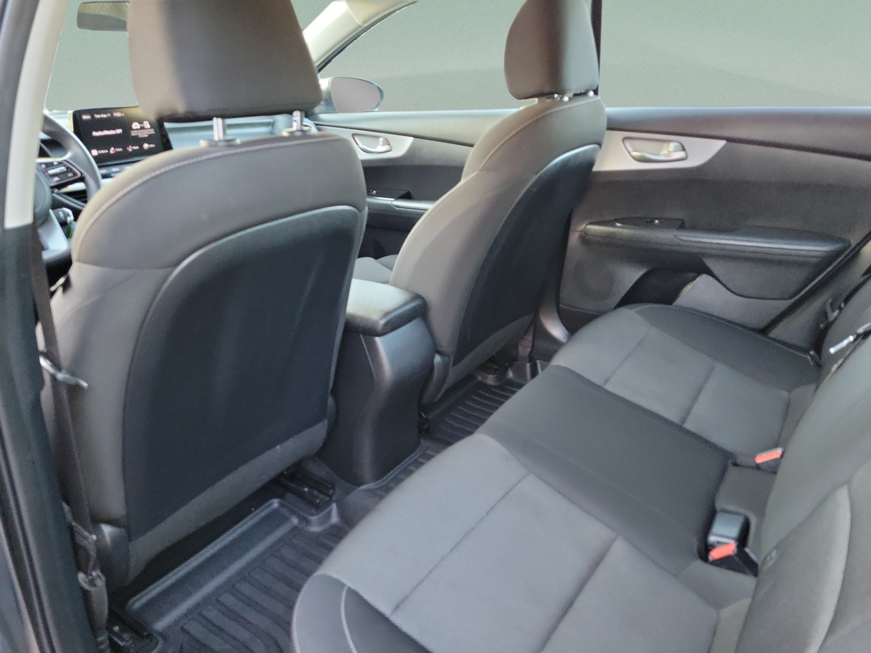 Certified 2024 Kia Forte LXS FWD image 6