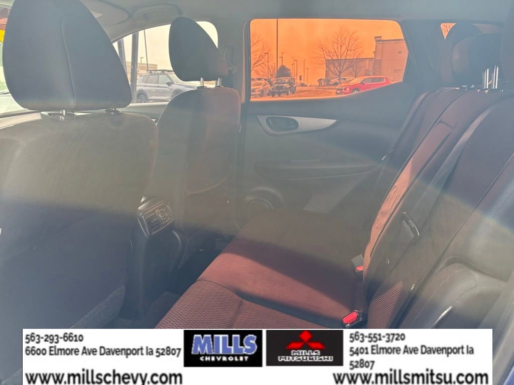 Used 2021 Nissan Rogue Sport S image 10