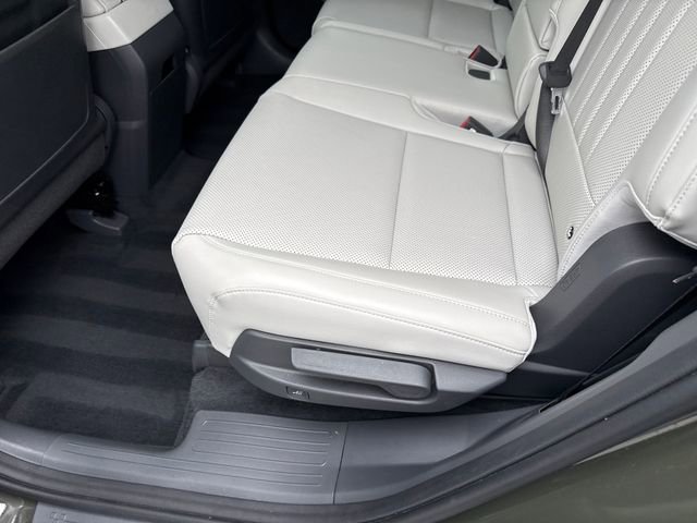 Used 2025 Hyundai Santa Fe SEL AWD/4WD image 17