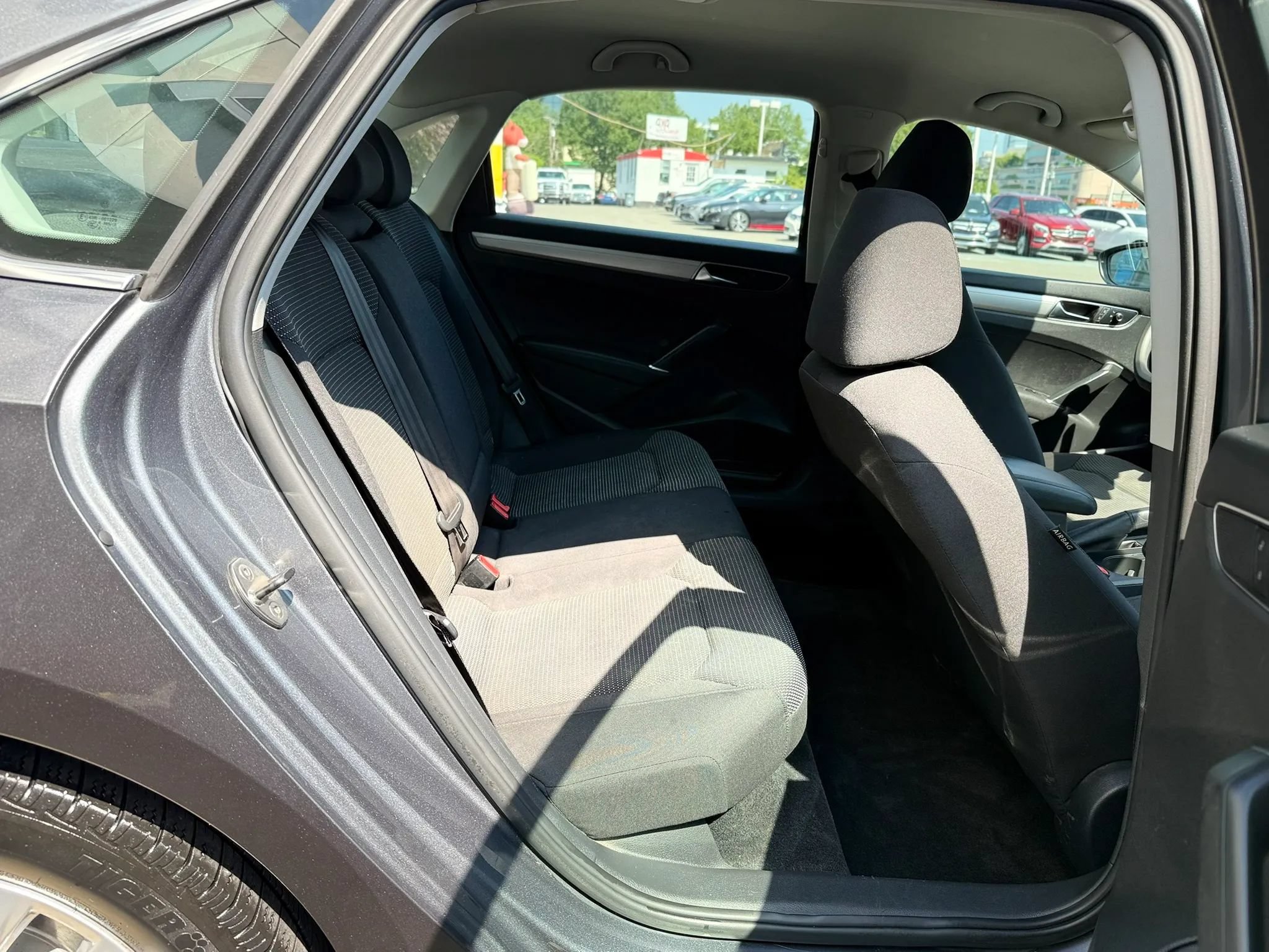 Used 2017 Volkswagen Passat 1.8T S FWD image 30
