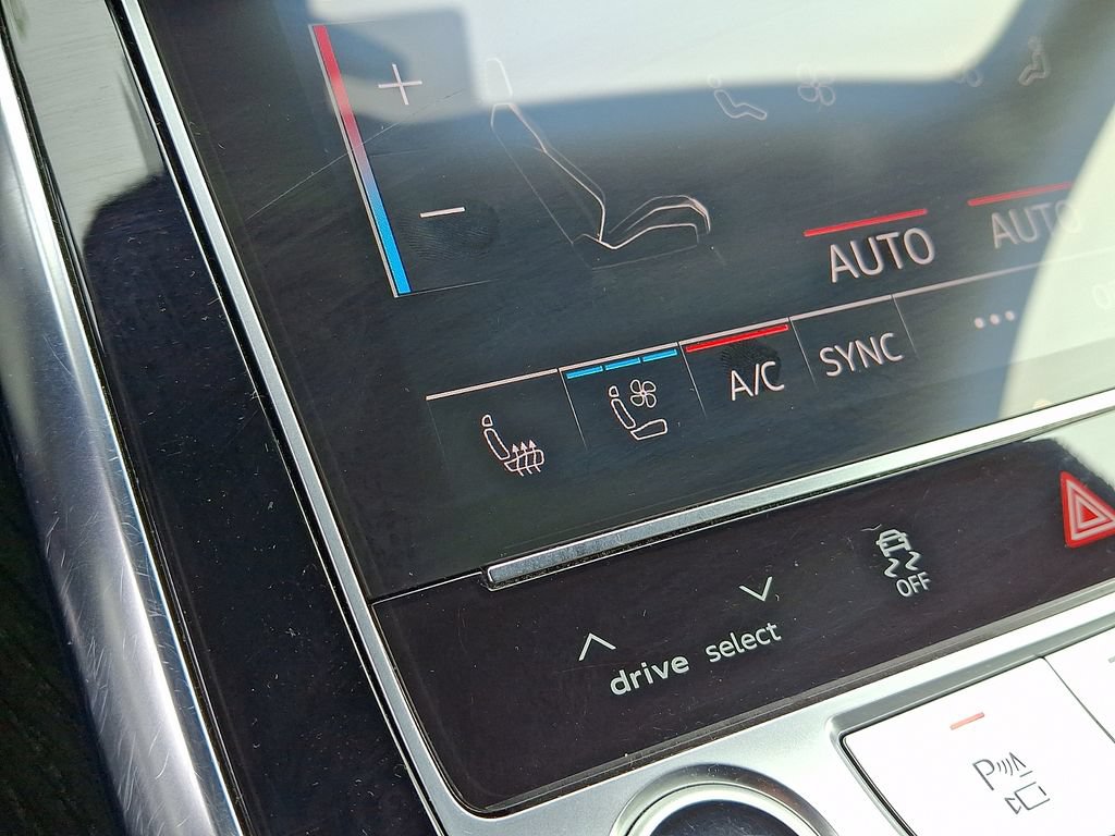 Used 2024 Audi Q7 3.0T Prestige AWD/4WD image 28