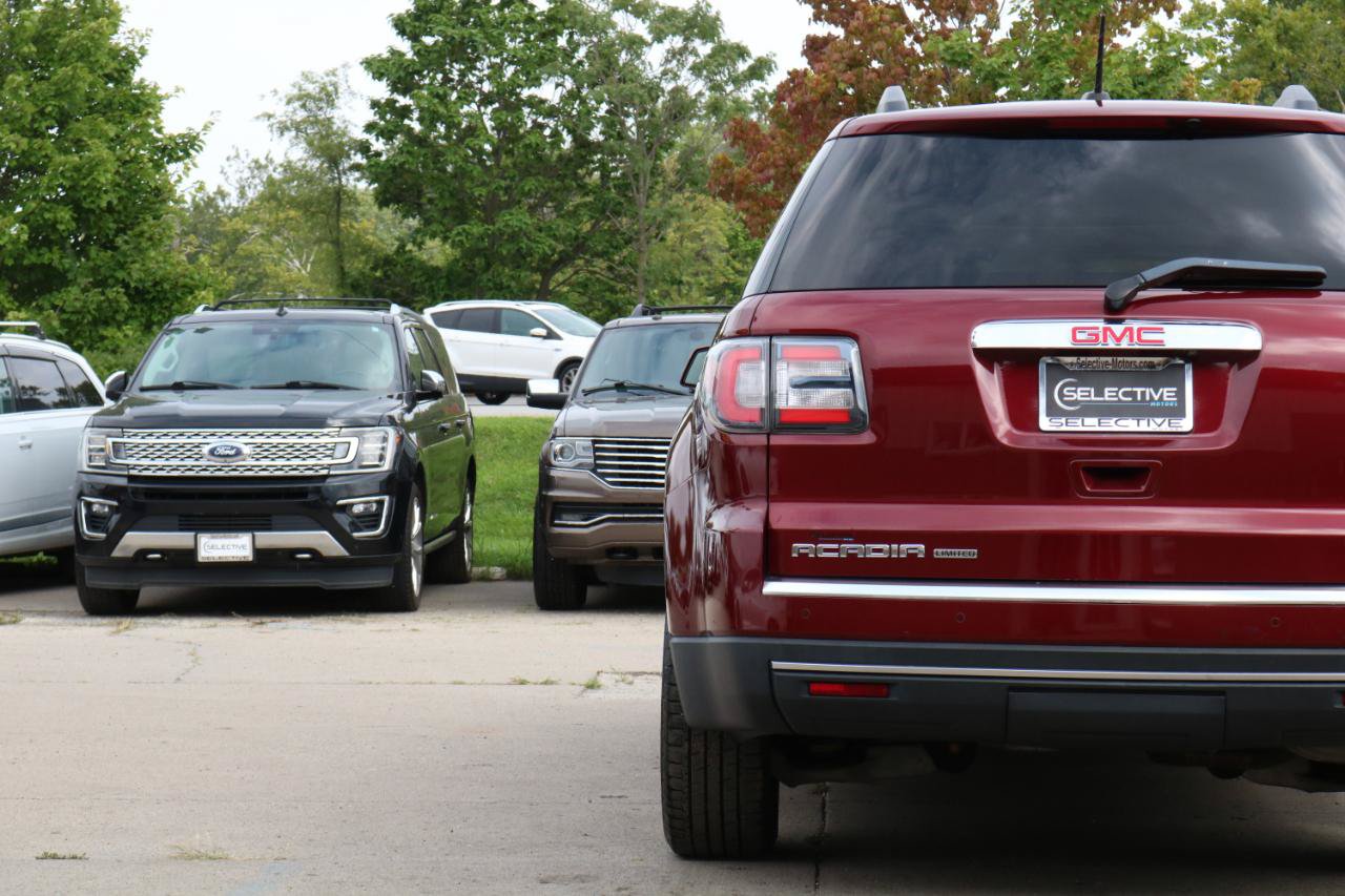 Used 2017 GMC Acadia Limited SLT AWD/4WD image 12