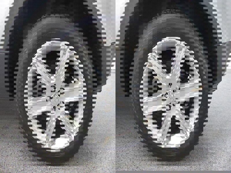 Used 2014 Land Rover Range Rover Evoque Pure Premium image 36