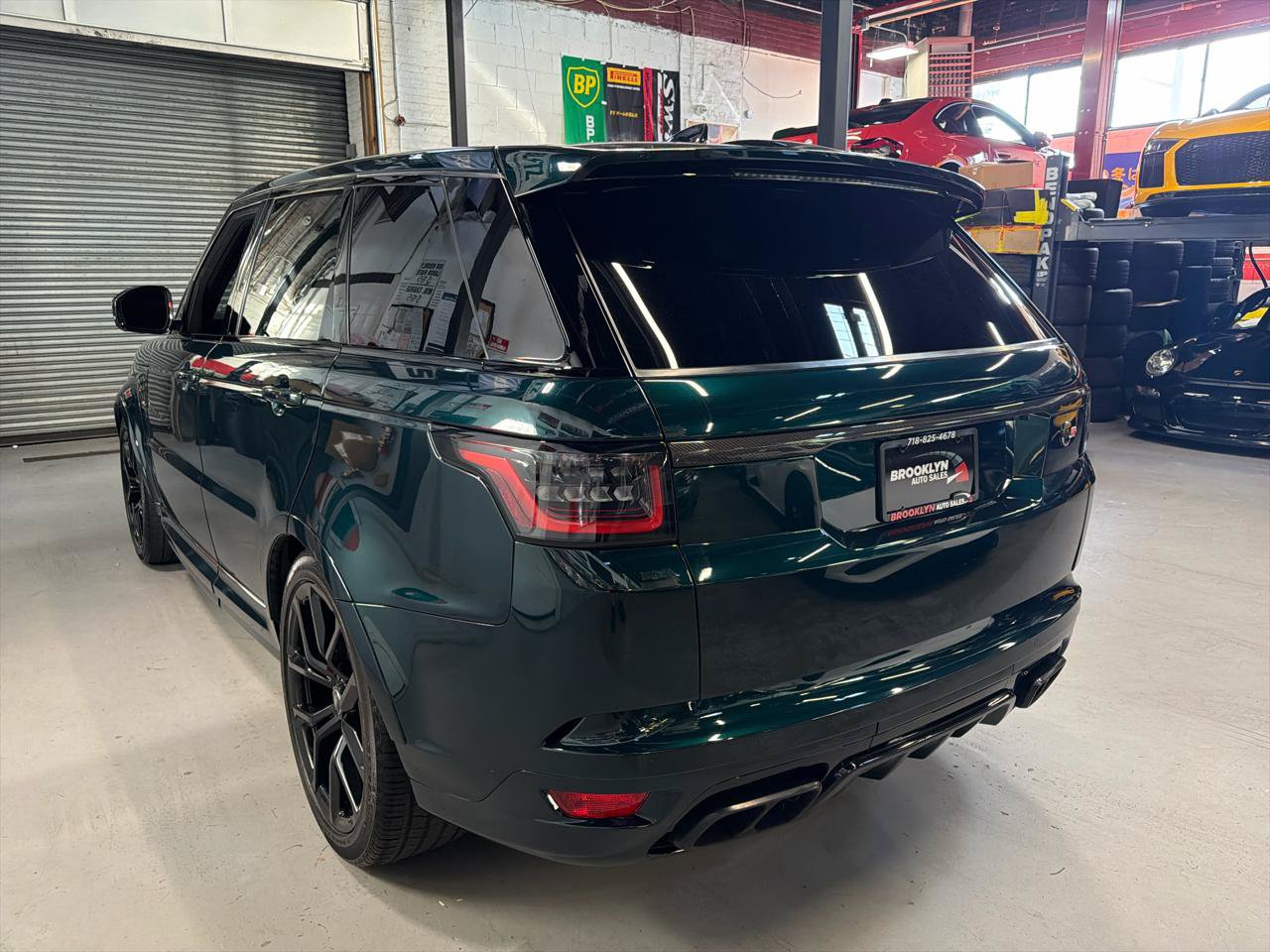 Used 2022 Land Rover Range Rover Sport SVR AWD/4WD image 8