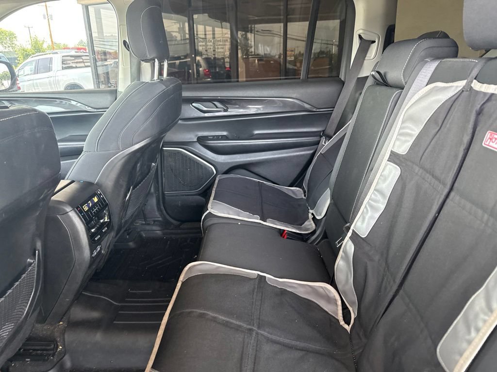 Used 2021 Jeep Grand Cherokee L Laredo w/ Luxury Tech Group I AWD/4WD image 14