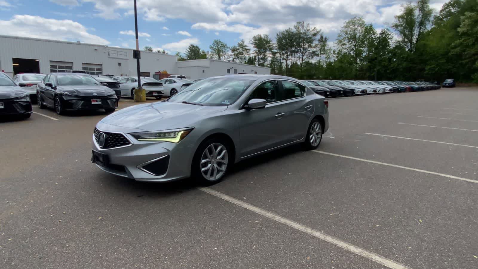Used 2019 Acura ILX FWD image 4