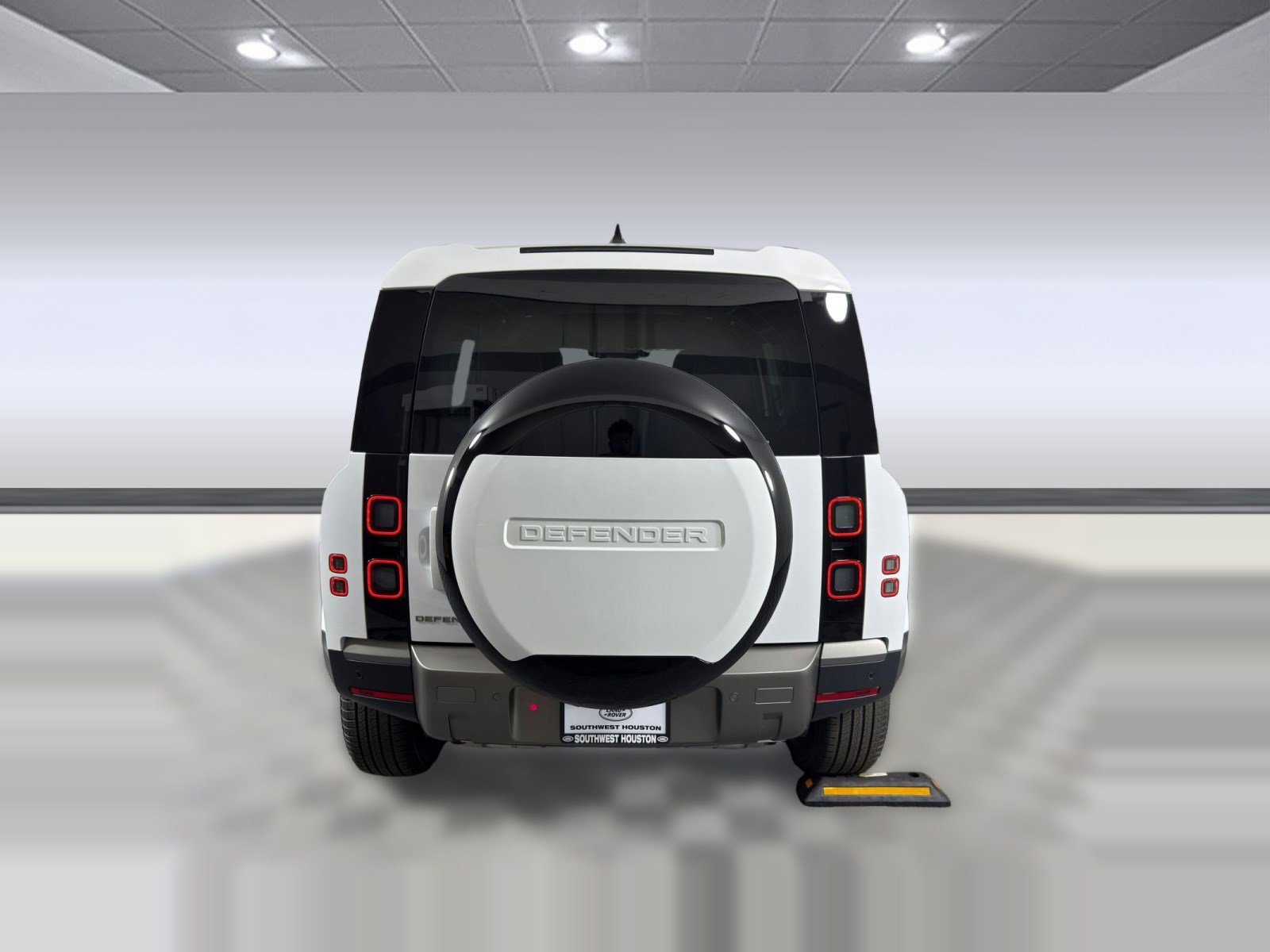 Used 2026 Land Rover Defender 110 S image 9