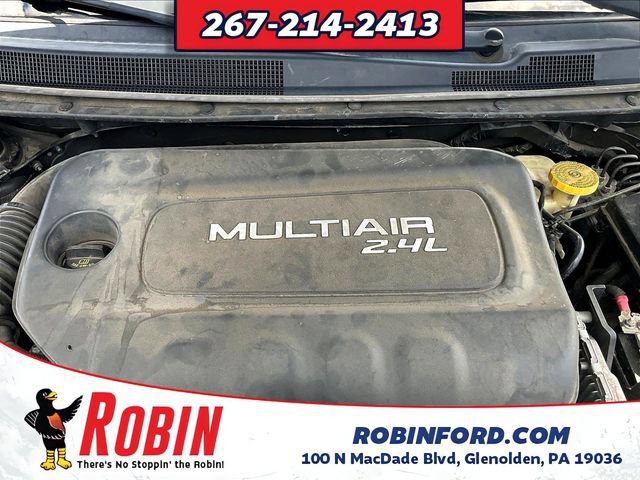 Used 2016 Chrysler 200 Limited FWD image 30