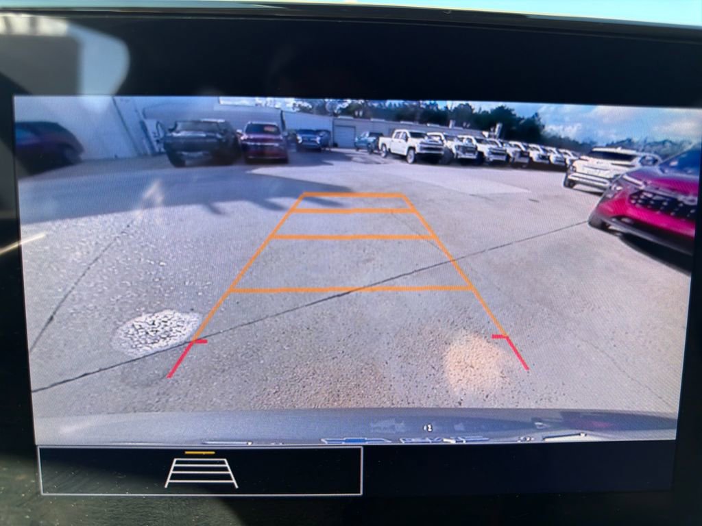 Used 2024 Chevrolet Trax LS w/ LS Convenience Package image 18