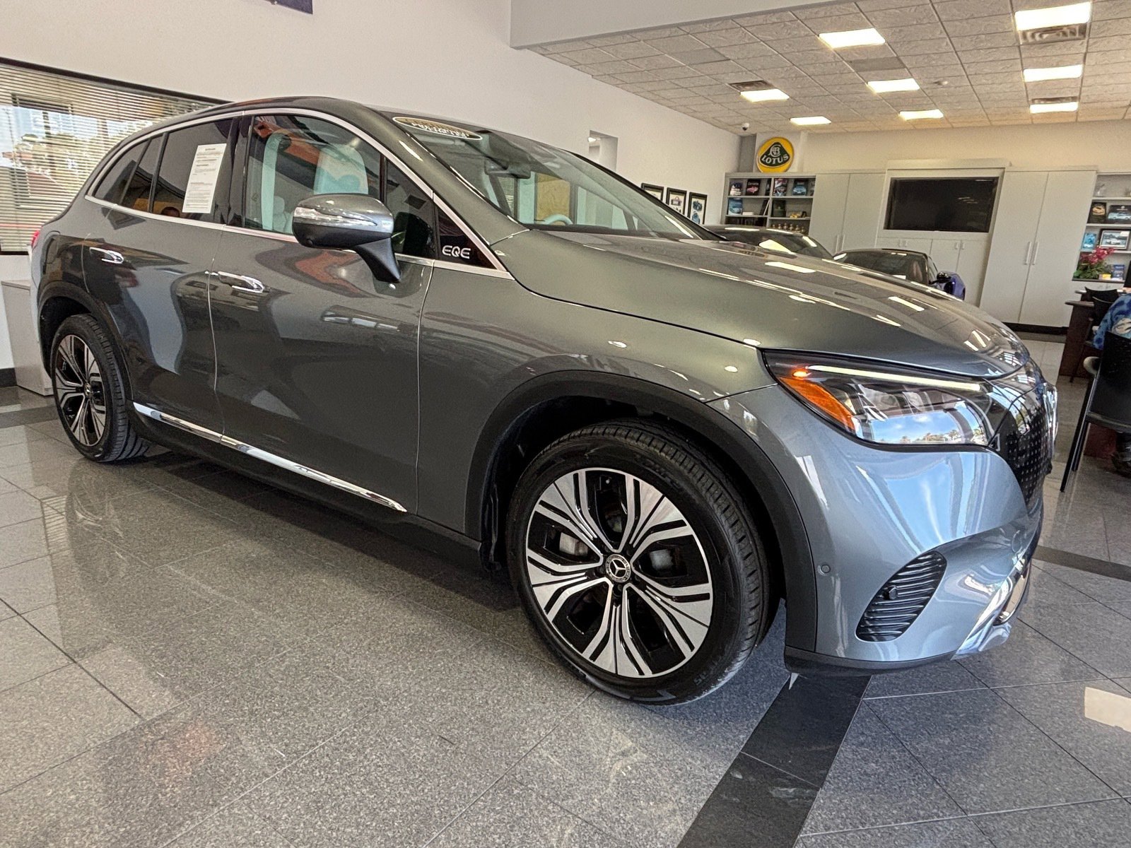Used 2023 Mercedes-Benz EQE 350+ SUV w/ Exclusive Trim Package image 5