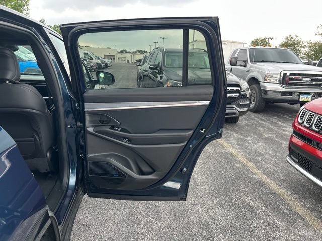Used 2024 Jeep Wagoneer Limited AWD/4WD image 16