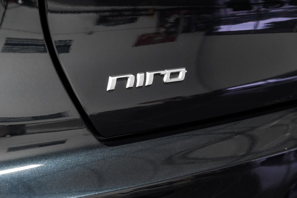 Used 2022 Kia Niro EX image 55